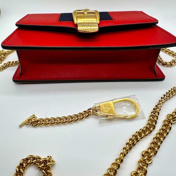 🌟Brand New🌟 Gucci Mini Sylvie Chain Flap - Picture 4 of 6